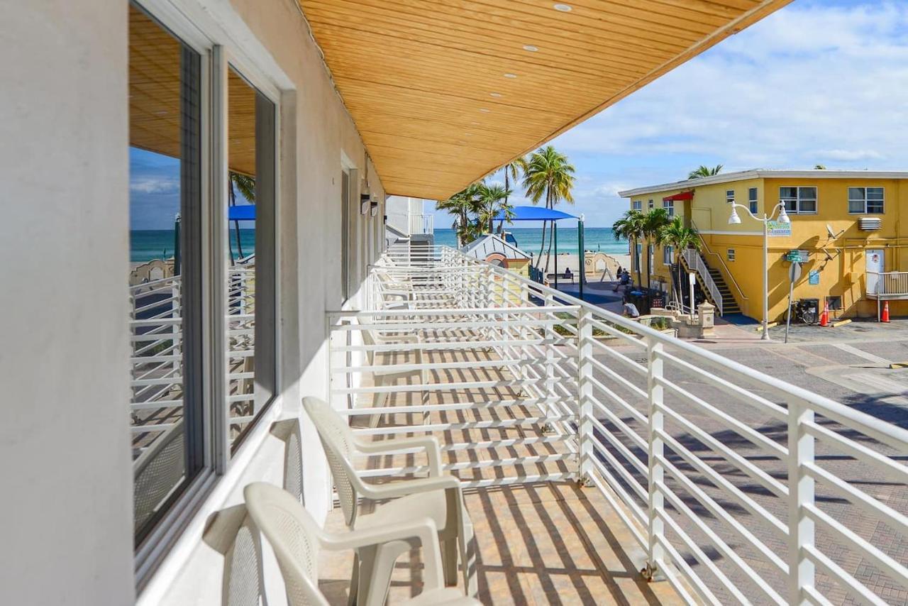 Fantastic 1 Bedroom With Pool Steps From The Beach #43 Hollywood Dış mekan fotoğraf