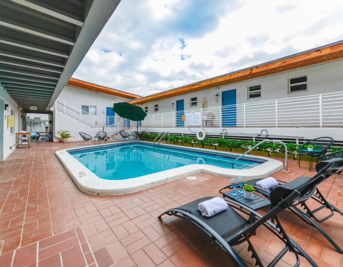 Fantastic 1 Bedroom With Pool Steps From The Beach #43 Hollywood Dış mekan fotoğraf
