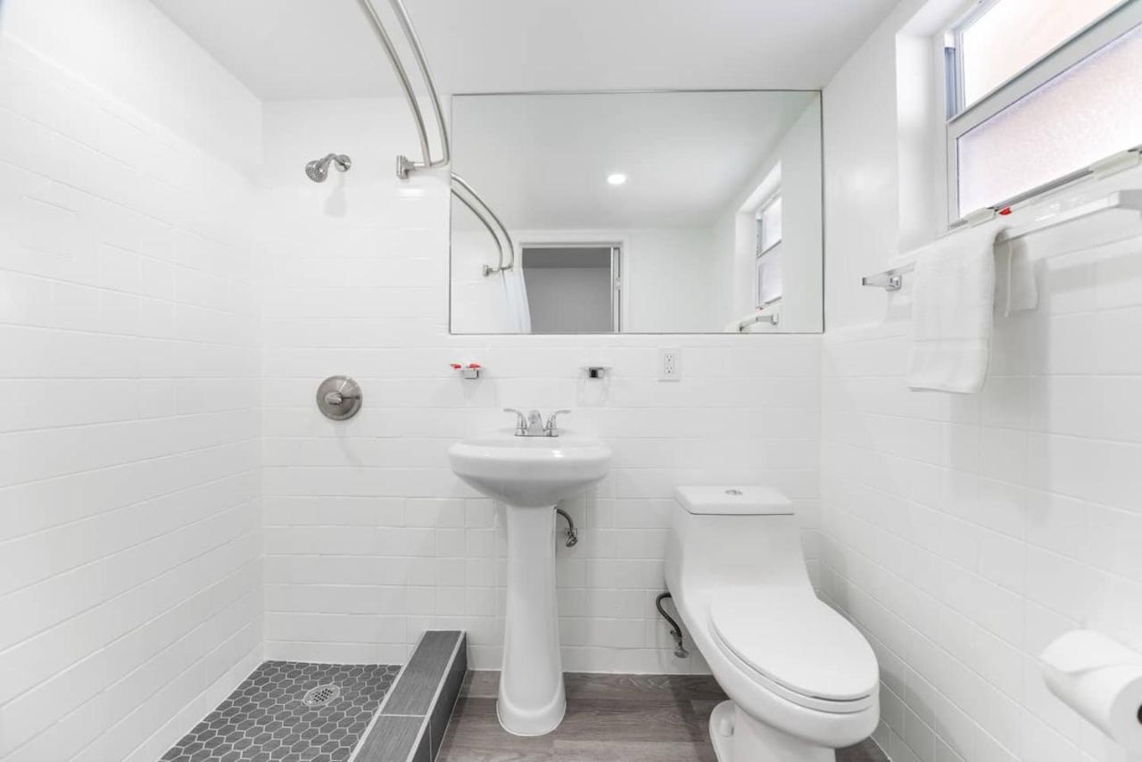 Fantastic 1 Bedroom With Pool Steps From The Beach #43 Hollywood Dış mekan fotoğraf