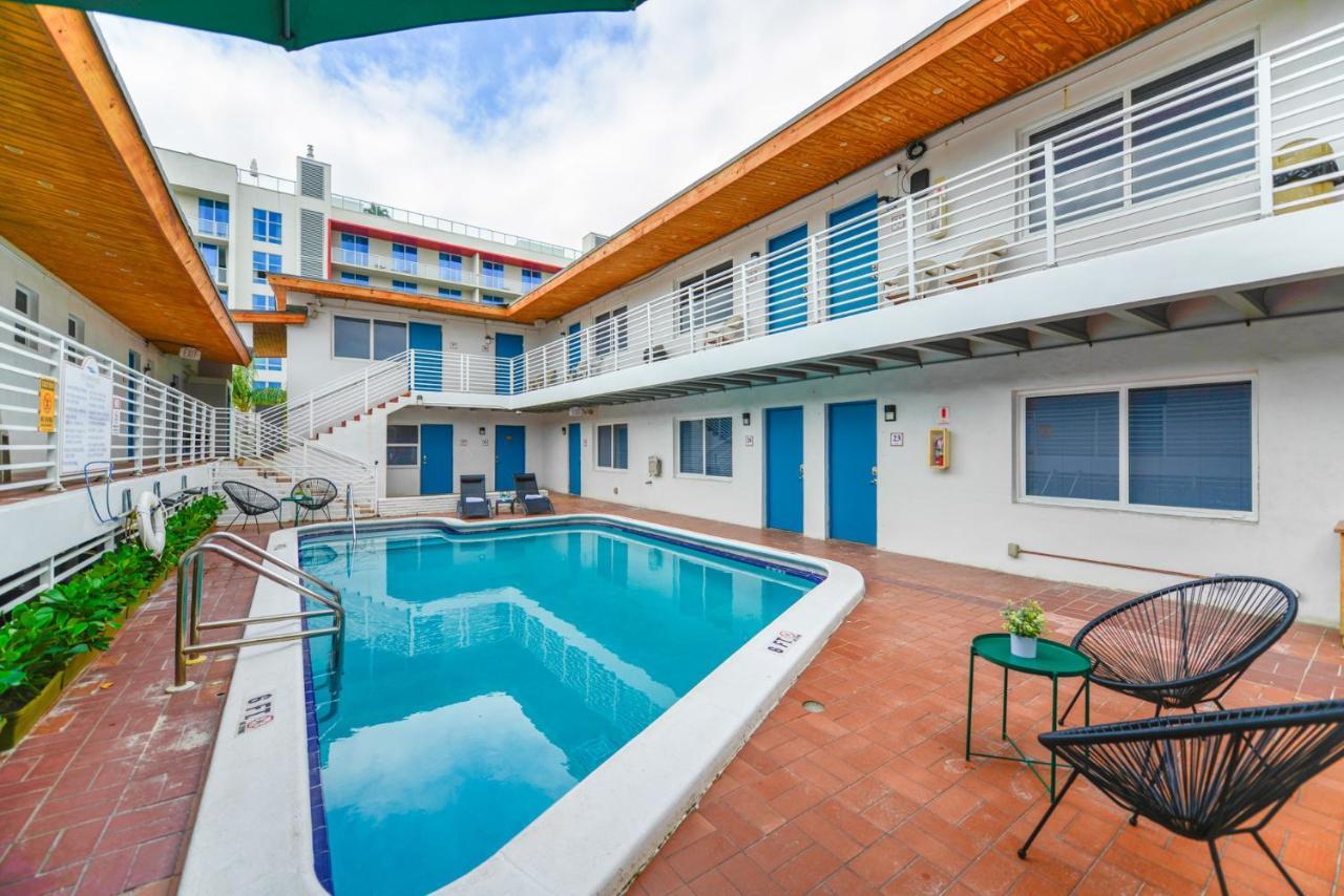 Fantastic 1 Bedroom With Pool Steps From The Beach #43 Hollywood Dış mekan fotoğraf